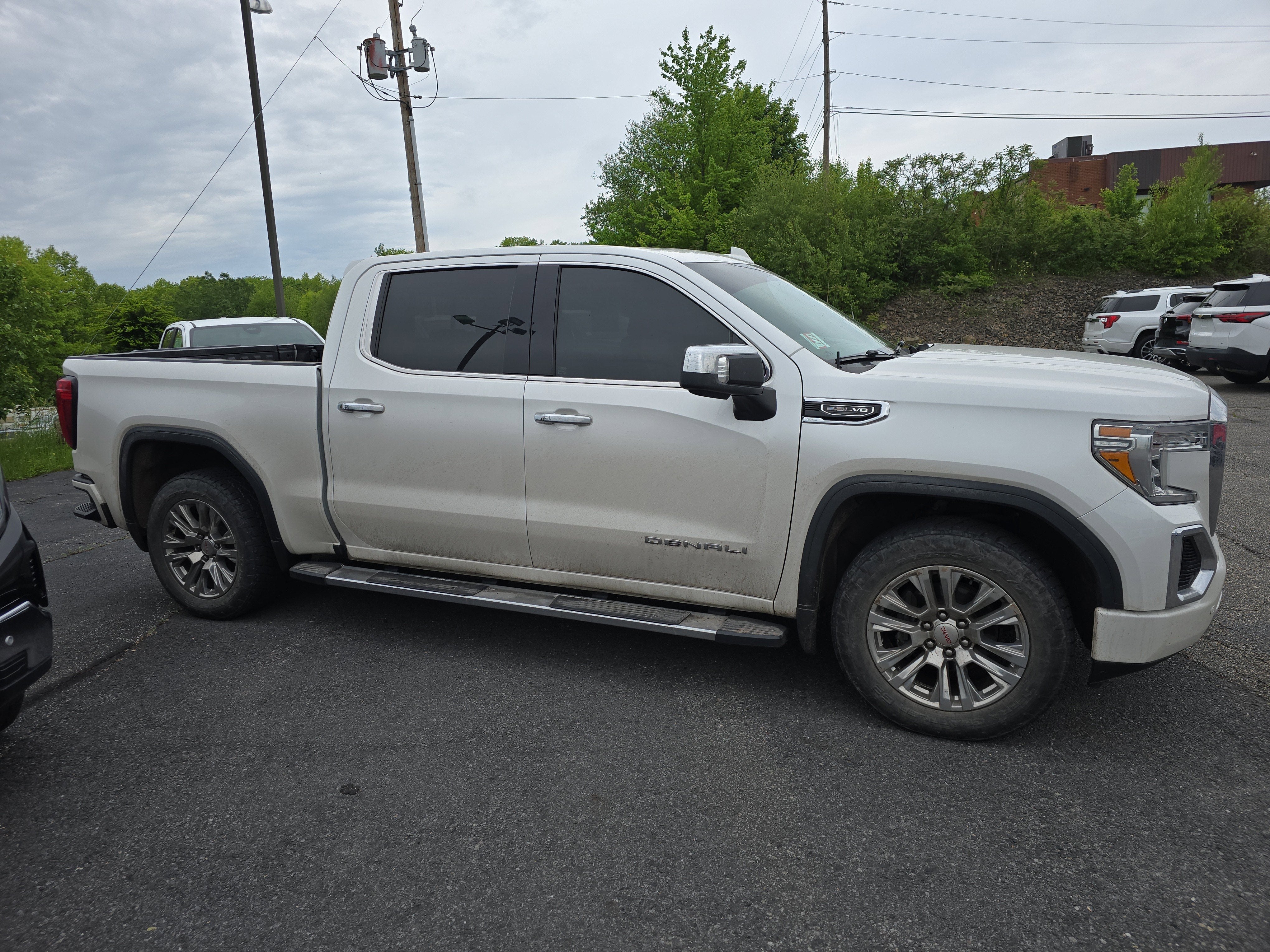 gmc sierra 1500 denali 2019 3GTU9FED8KG193633 image gmc sierra 1500 denali 2019 3GTU9FED8KG193633 image